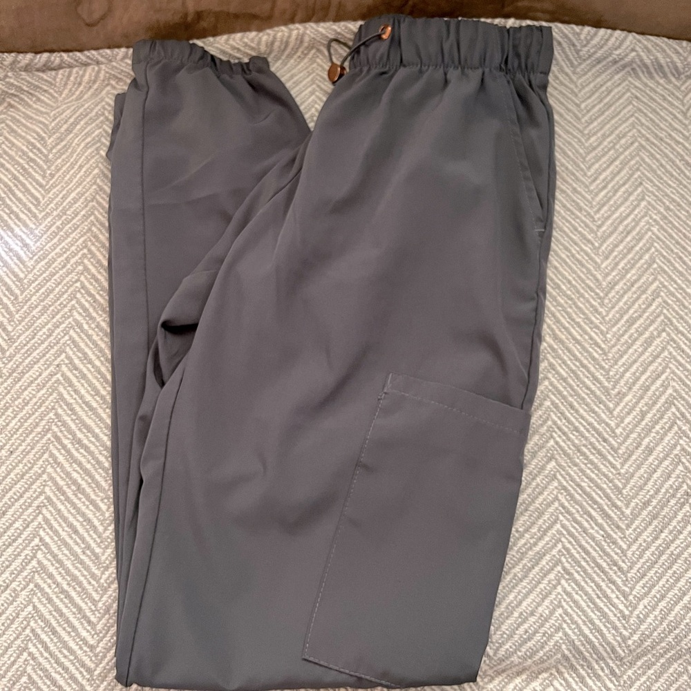 Gray size XS synched ankle scrub pants